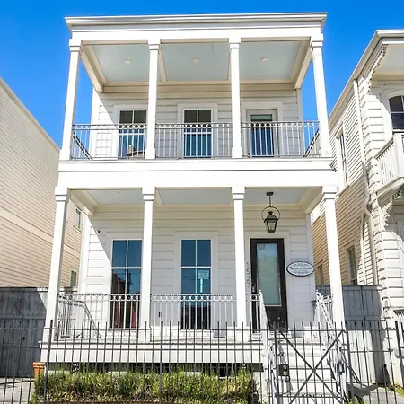 Private 3Br On Carondelet By Hosteeva Apartment